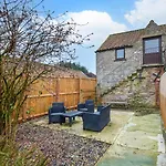 2 Bed In Pickering Oc-88957 *