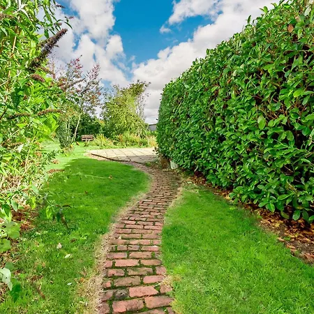 2 Bed In Pickering 88957 Holiday home Newton-on-Rawcliffe
