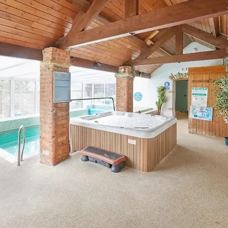 Holiday home 2 Bed In Pickering 88957 Newton-on-Rawcliffe
