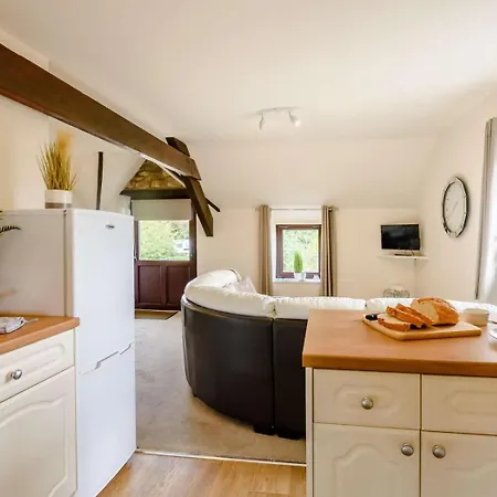 2 Bed In Pickering Oc-88957