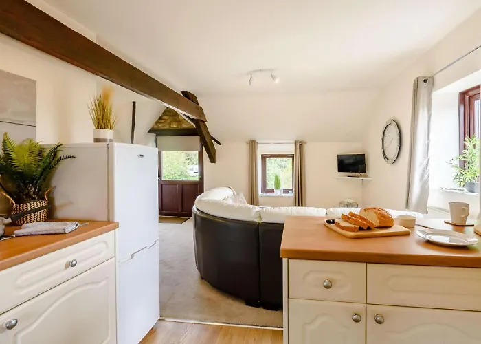 2 Bed In Pickering Oc-88957