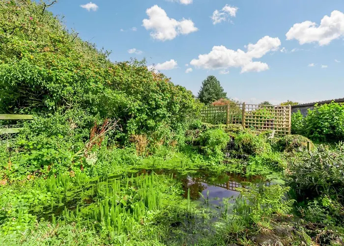 2 Bed In Pickering Oc-88957